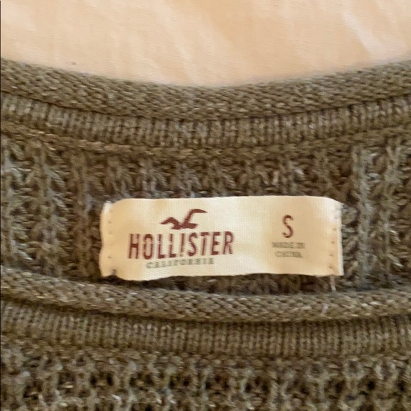 Hollister Dark Green Crewneck Sweater, Small - Picture 2 of 3